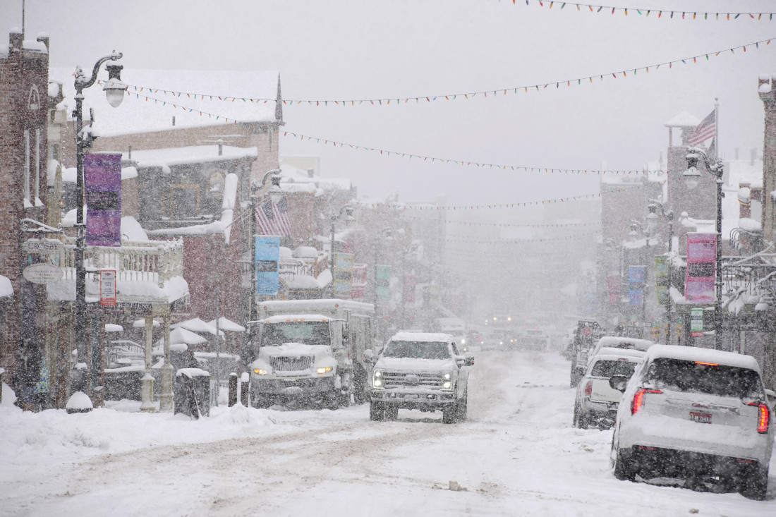 Usljed obilnih snježnih padavina i hladnog vremena u SAD-u preminula 21 osoba