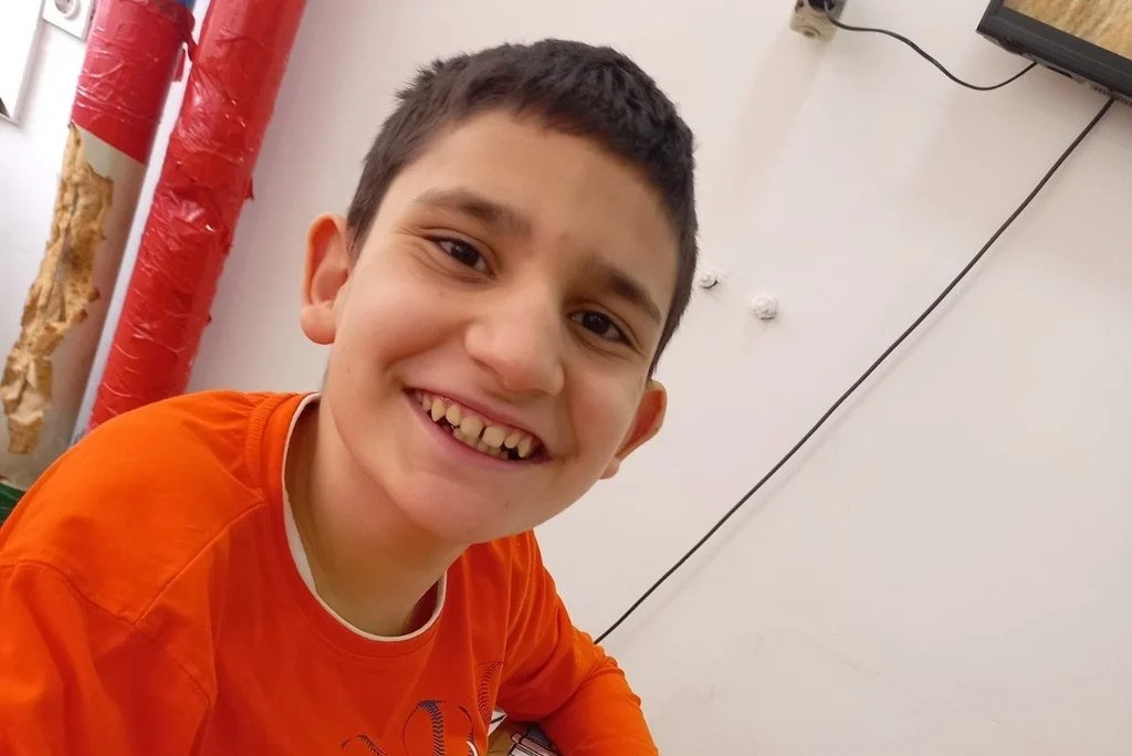 Udruženje Pomozi.ba pokrenulo apel za liječenje 12-godišnjeg Nea Veljana