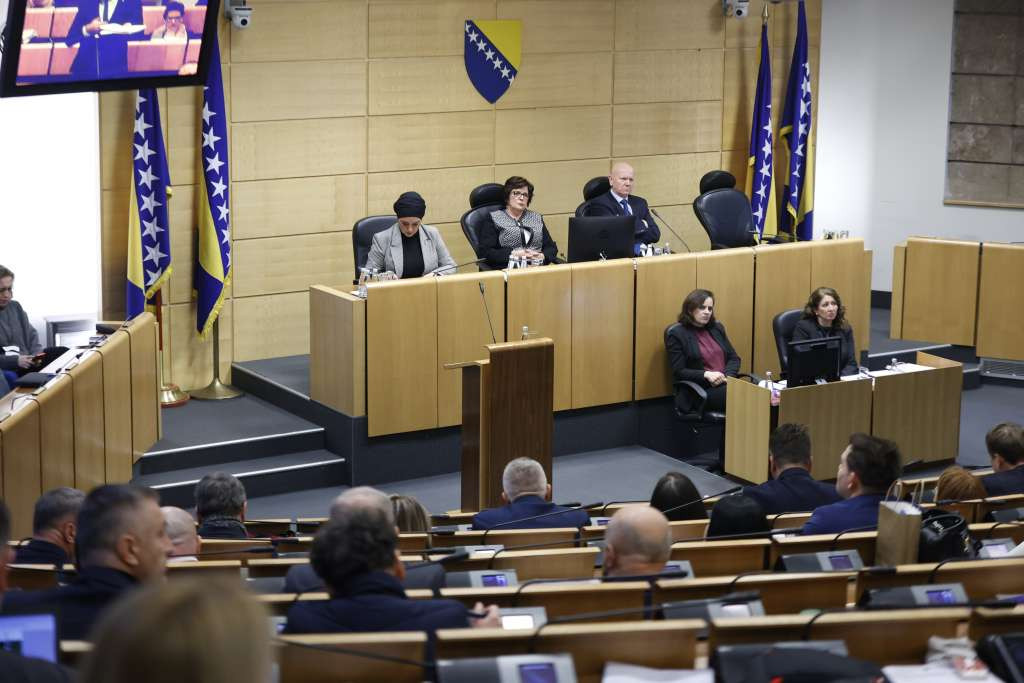 Predstavnički dom na prijedlog većine zaključio da je sjednica sazvana propisno