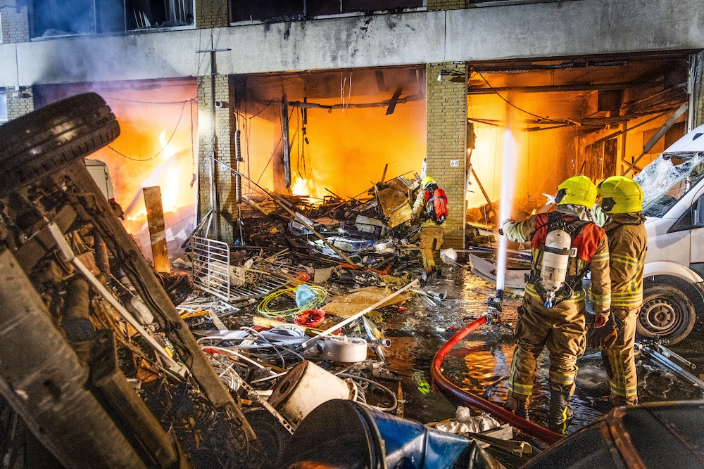 Veliki požar u stambenom bloku u Rotterdamu, troje nestalih