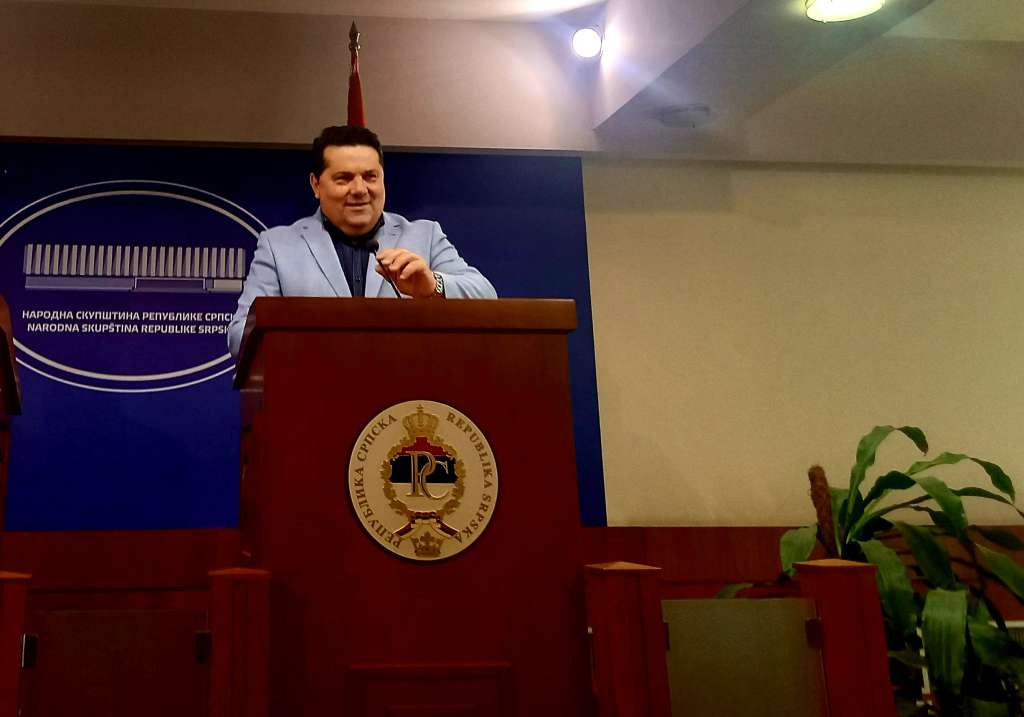 Izborni zakon RS i Zakon o referendumu idu na Ustavni sud RS