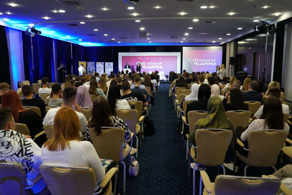 U procesu izrada federalne strategije za mlade - dijalog vlasti s mladima