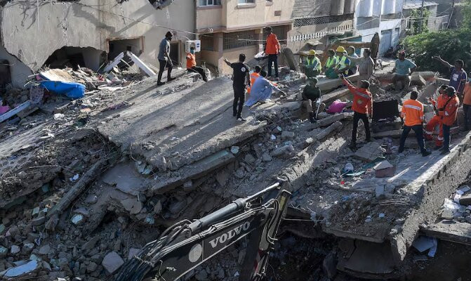 U urušavanju trospratnice u Pakistanu poginulo devet osoba