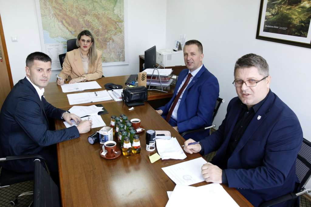 Više od pola miliona KM od ekoloških naknada za projekte u Gračanici, Živinicama i Kladnju