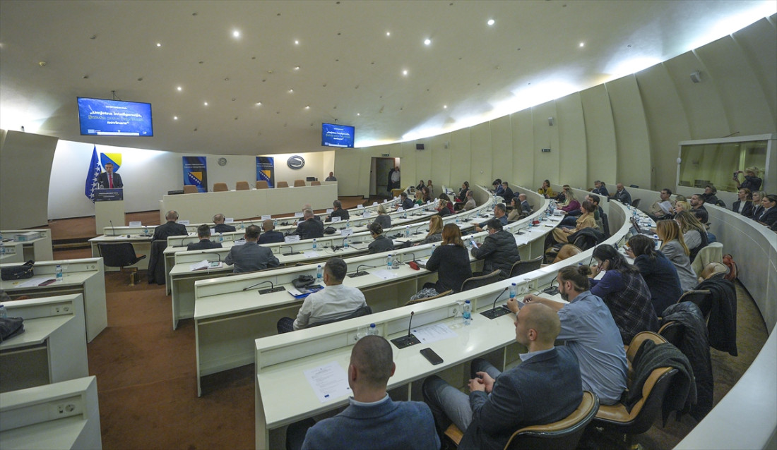 Izazovi umjetne inteligencije za ljudska prava i sigurnost medija