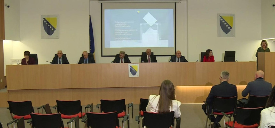 Uvođenje izbornih tehnologija u BiH pod pritiskom: CIK upozorava na pokušaj ometanja javne nabavke