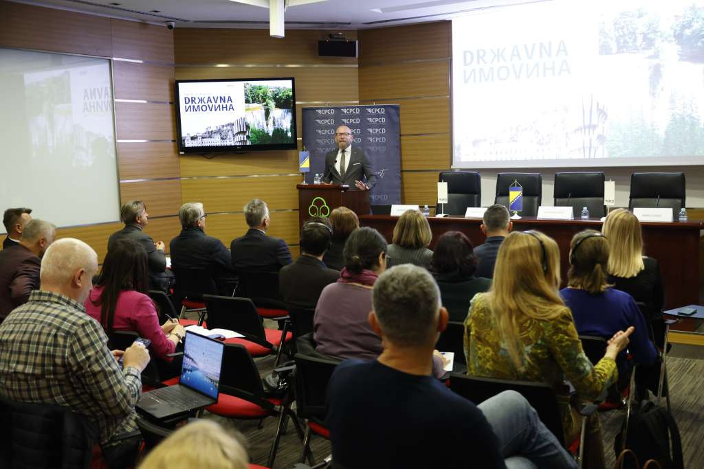 Forum o državoj imovini: U BiH na sceni opšta pljačka državne imovine u kojoj uzima ko šta hoće