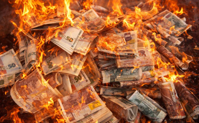 Novčanice natopljene naftalinskim kuglicama izazvale požar u banci u Bugarskoj