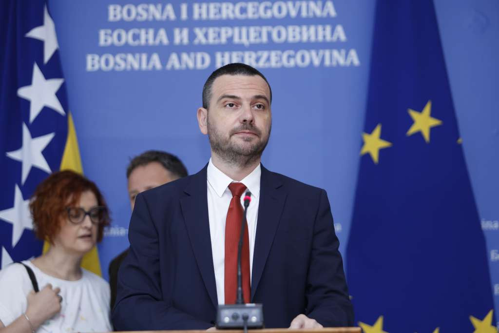 Magazinović: Rješenje za SNSD-ovu blokadu Vijeća ministara je u Parlamentu BiH
