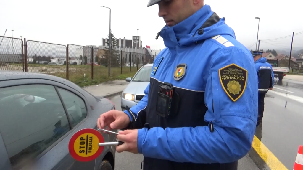 Body kamere u policiji KSB-a za veću transparentnost i učinkovitost rada