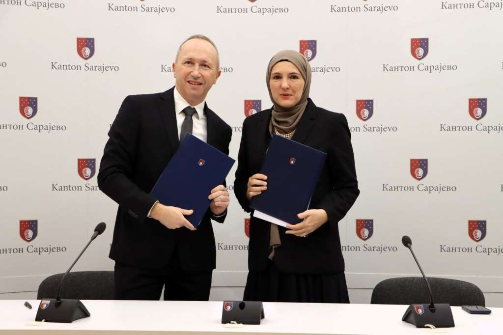 Potpisan ugovor o nabavci školskog namještaja vrijednog gotovo četiri miliona KM