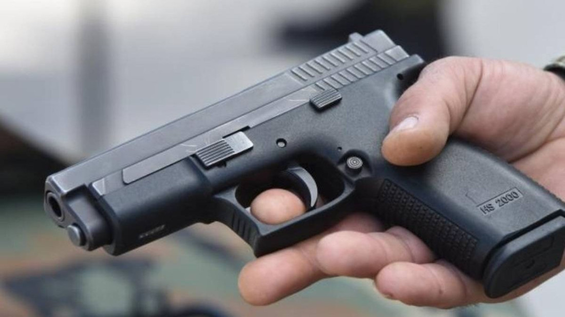 MUP Kantona 10 apelira na građane da prijave svaku promjenu u ponašanju osoba koje posjeduju oružje