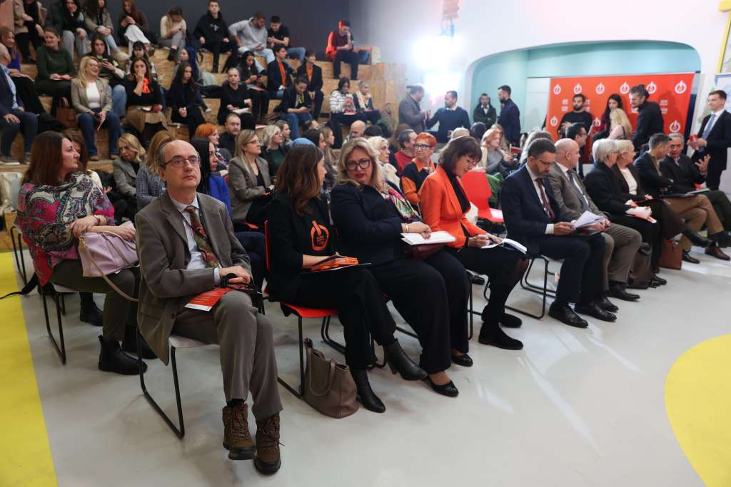 Borba protiv online nasilja nad ženama i djevojčicama u fokusu kampanje '16 dana aktivizma'