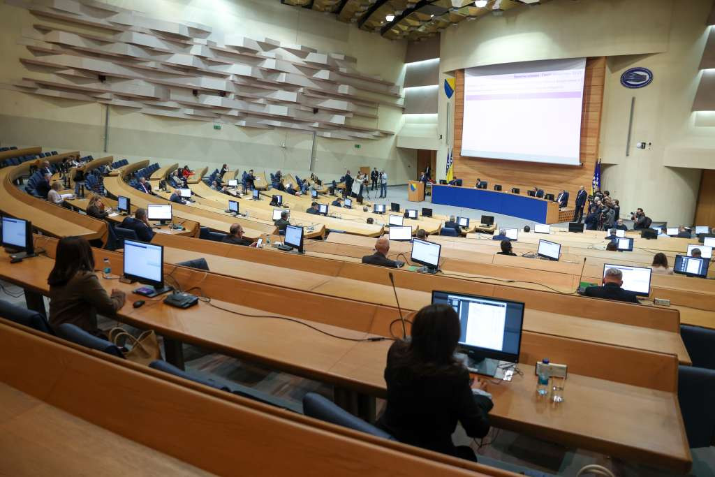 Vijeće ministara pred poslanicima: Zašto nema ministra sigurnosti i gdje zapinje raspodjela prihoda?