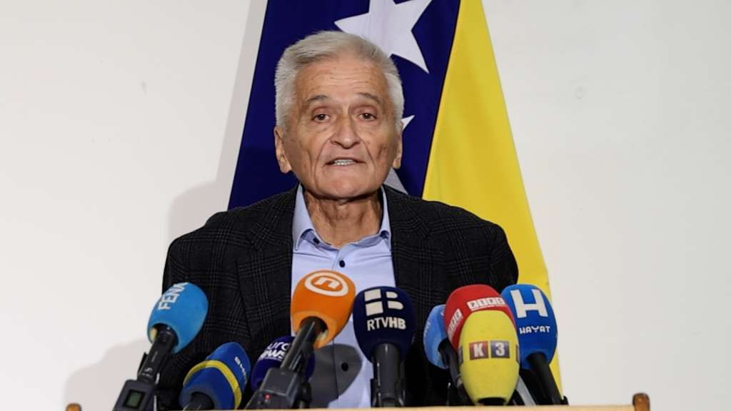 Špirić: Sve postalo manifestaciono, a suština lagano odumire