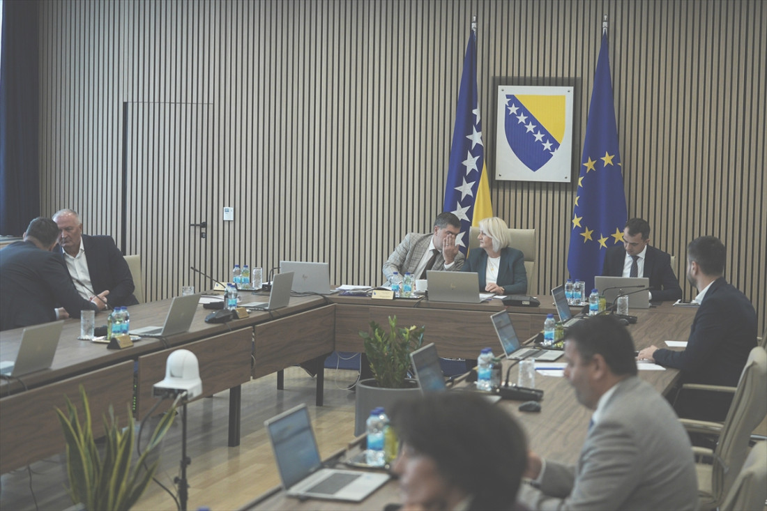 Vijeće ministara BiH usvojilo nacrt budžeta, Trojka ponovo blokirala osnivanje Ureda za glavnog pregovarača BiH