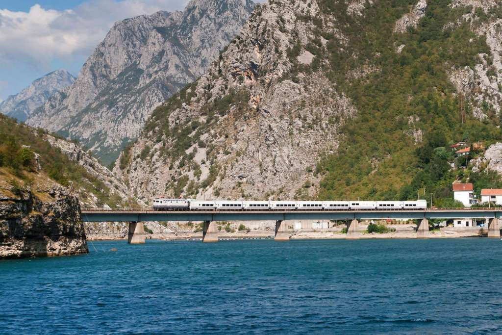 Međunarodni putnički voz Ploče - Sarajevo kreće iz Ploča 9. novembra