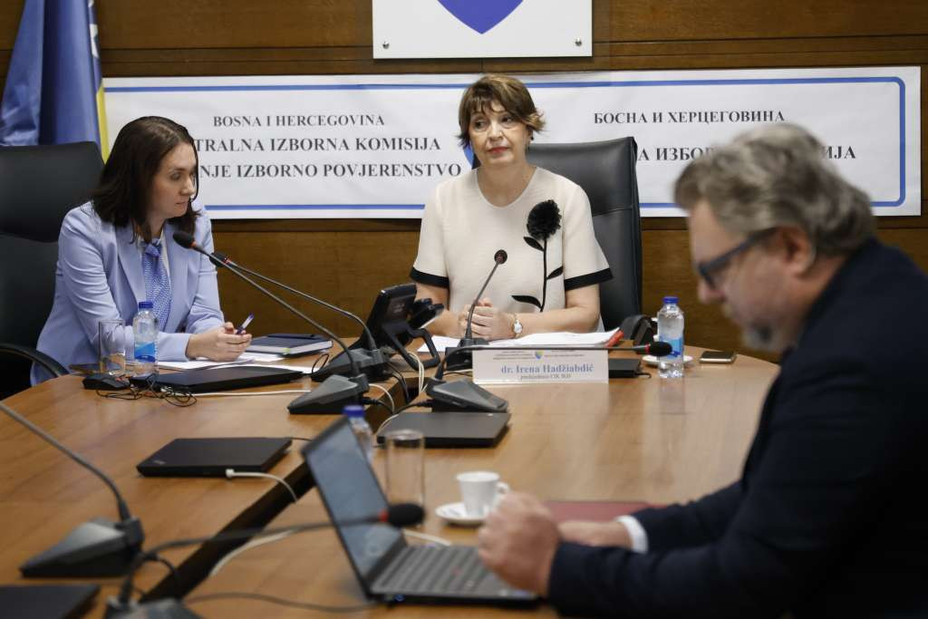 CIK - Ovjerene kandidatske liste pred prijevremene izbore za predsjednika RS