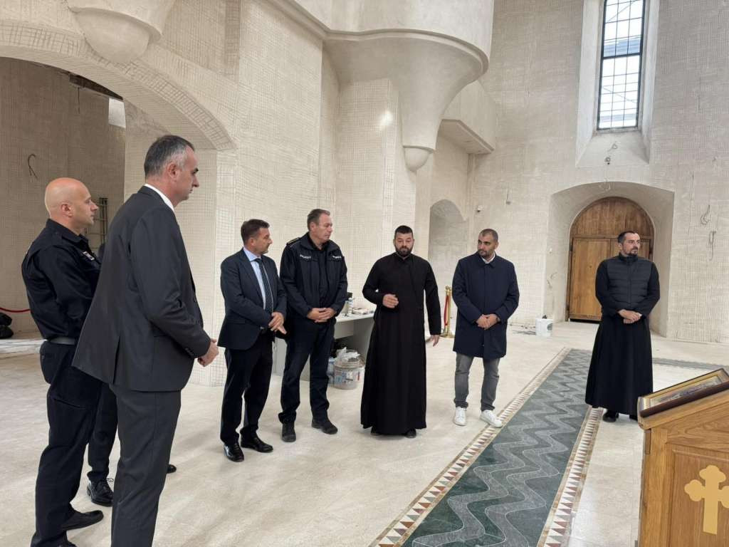 Kordić i Rahimić u Sabornoj crkvi: Mostar neće tolerisati mržnju i vandalizam