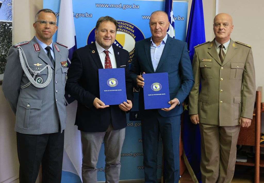 Uz pomoć Vlade Njemačke osigurano daljnje opremanje OSBiH novim uniformama