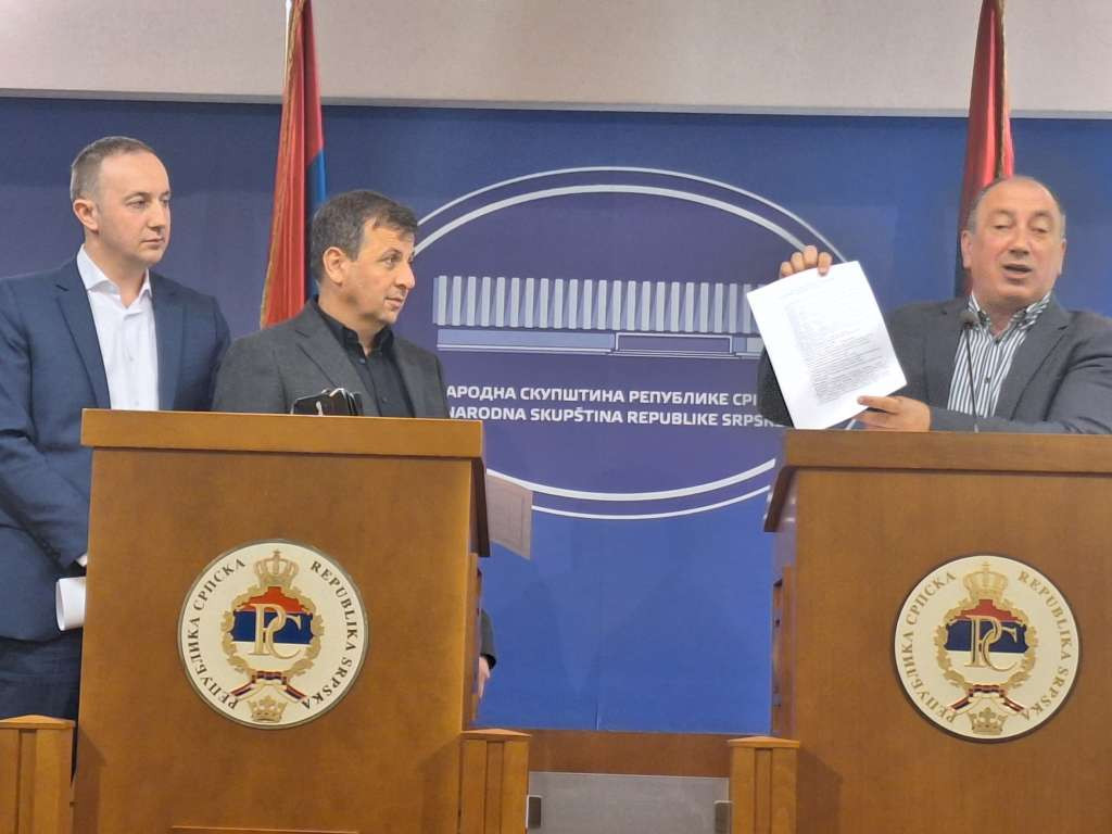 Političke tenzije u Banjoj Luci: opozicija sumnja u legalnost Vlade RS