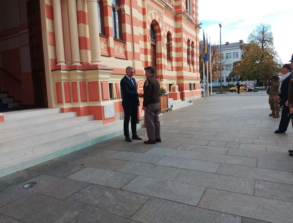 General Valas s čelnicima Distrikta: Brčko je model za BiH i radi na poboljšanju sigurnosti