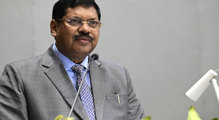 Skandal u indijskom Vrhovnom sudu: Advokat bacio cipelu na predsjednika suda zbog navodne uvrede hinduističkog božanstva