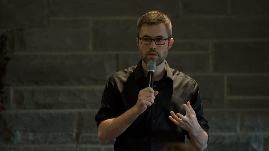 Profesor poznat kao “Dr. Antifa” zaustavljen na aerodromu – misteriozno mu otkazan let iz SAD-a