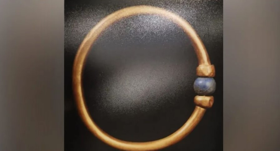 3.000 godina stara egipatska zlatna narukvica ukradena, a potom i uništena