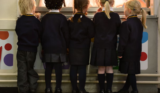 Niska stopa nataliteta u Velikoj Britaniji prijeti zatvaranjem 800 osnovnih škola do 2029.