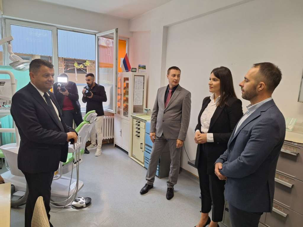 Hurtić prisustvovao svečanoj primopredaji medicinske opreme u Domu zdravlja Doboj
