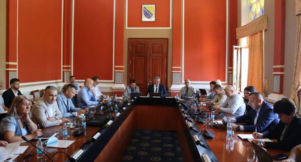 Vlada Brčko distrikta: Odobrena jednokratna novčana pomoć umirovljenicima