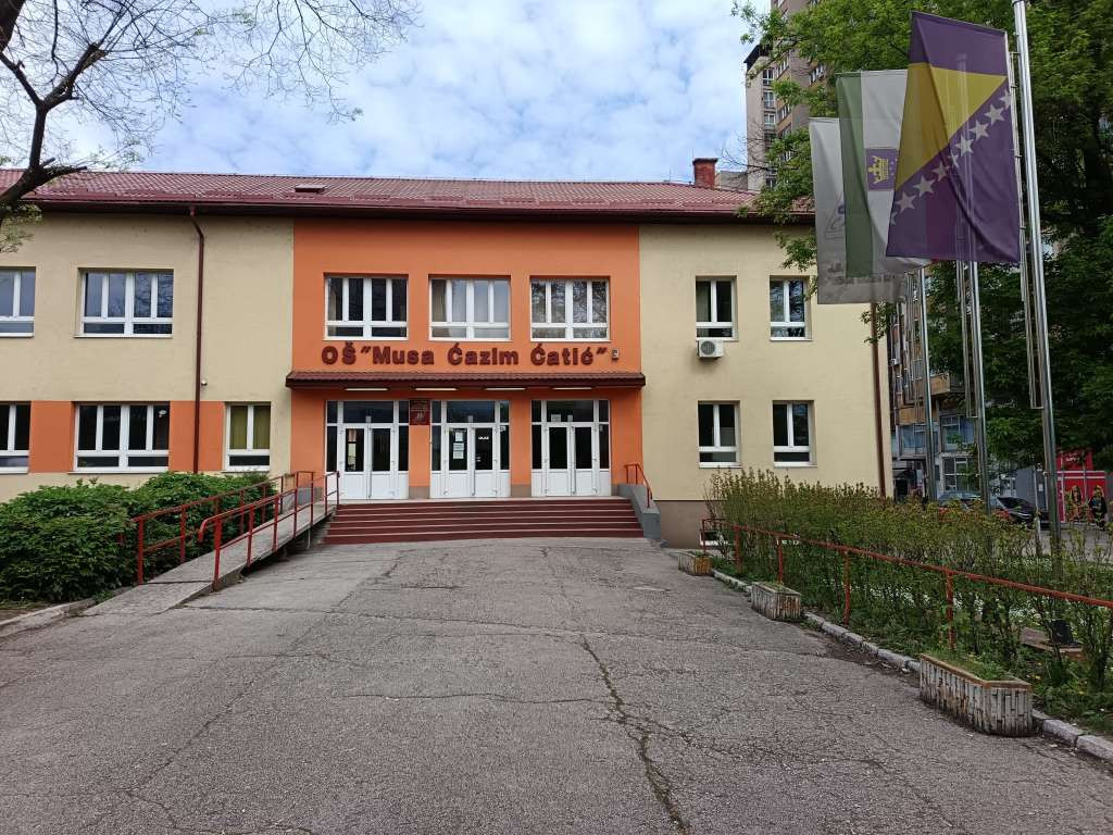 Zenička policija vrši kontradiverzione preglede nakon dojava o postavljenim bombama