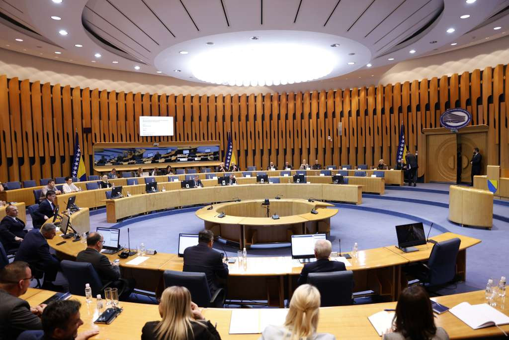 Delegati SNSD-a i HDZ-a BiH nisu došli ni na redovnu sjednicu Doma naroda PSBiH