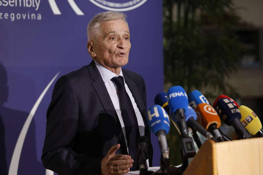 Špirić: Današnje sjednice Doma naroda zakazane mimo Poslovnika, SNSD ne blokira ništa