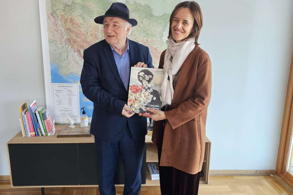 Spahić uručio zahvalnicu ambasadorici Španije za učešće na Sarajevskom sajmu knjiga