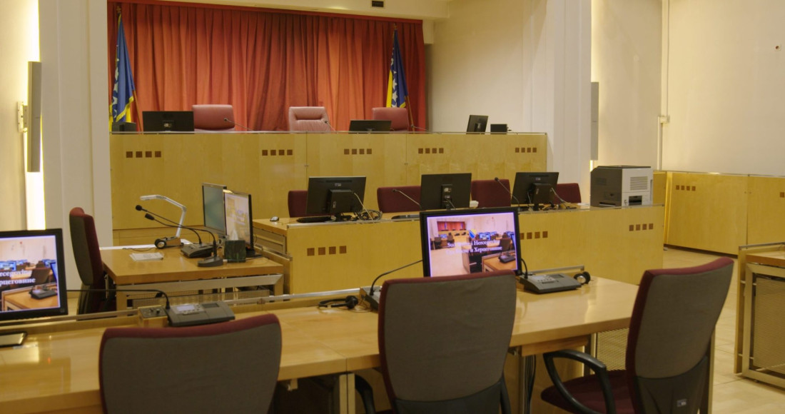 Bez komentara: Optuženik za genocid Željko Dupljanin na suđenje došao pijan