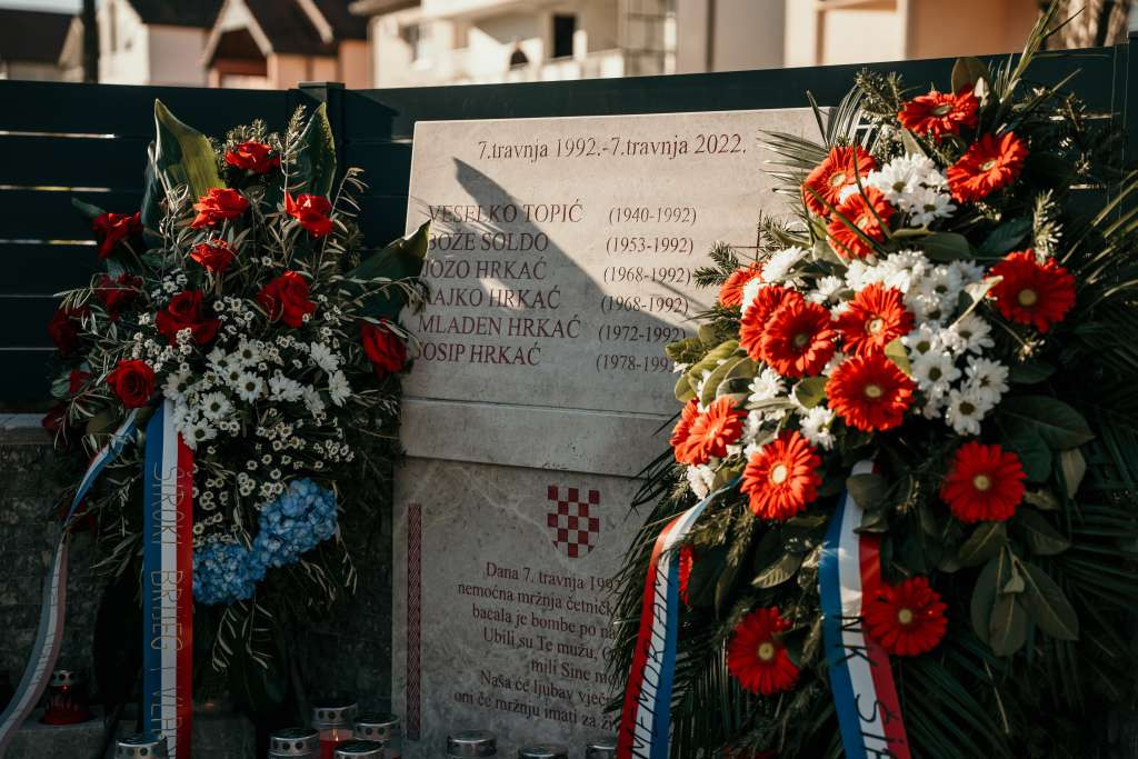 Široki Brijeg obilježio 34. obljetnicu raketiranja i odao počast žrtvama