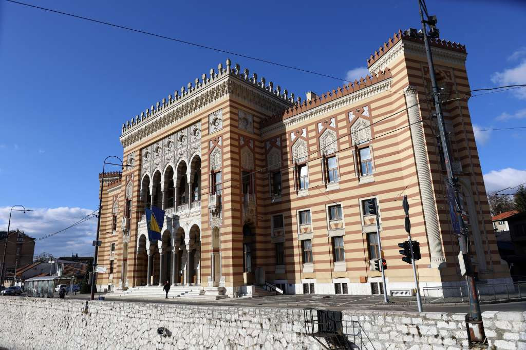 Izložbom radova Safeta Zeca počinje obilježavanje 130 godina postojanja Vijećnice