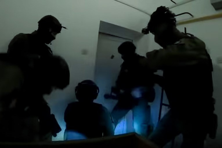 Optužena skupina koja je namjeravala prokrijumčariti 9,5 tona kokaina i marihuane