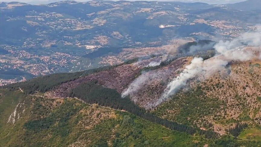 Požar na Trebeviću stavljen pod kontrolu