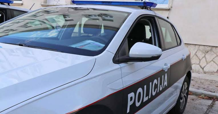 Redovnom kontrolom učesnika u saobraćaju policija u Nemili pronašla 980 grama opojne droge
