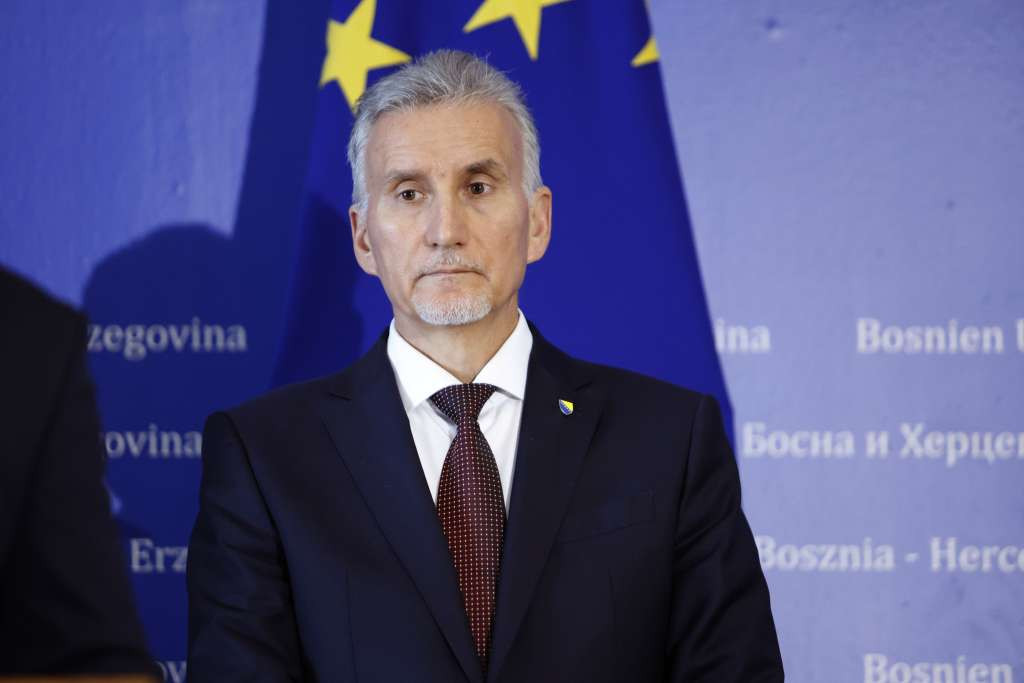 Crvene linije - Protjerati ambasadora Srbije ako se Mladić sahrani uz državne i vojne počasti