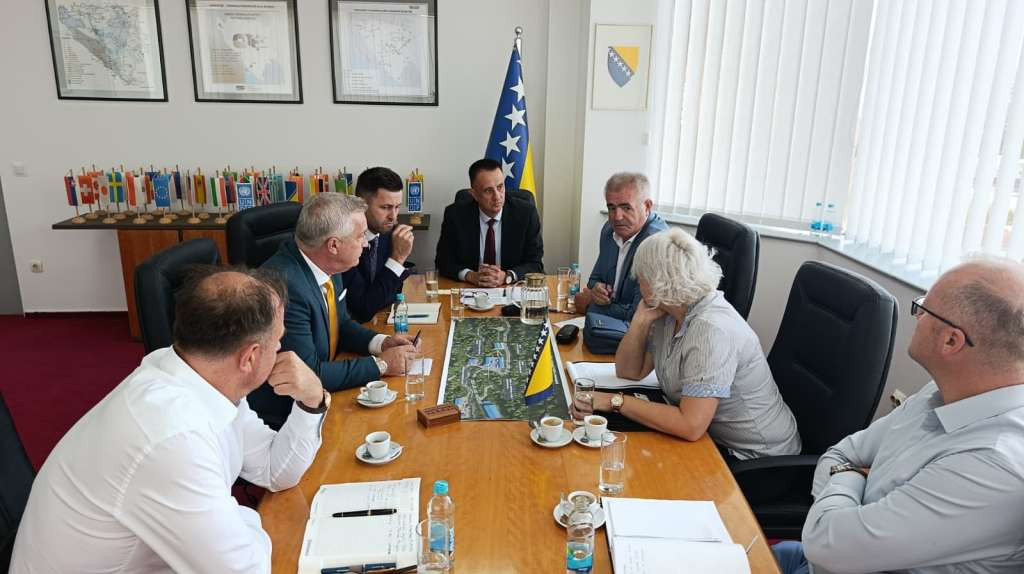 Dogovorena strateška saradnja za sigurniji lanac snabdijevanja namjenske industrije FBiH