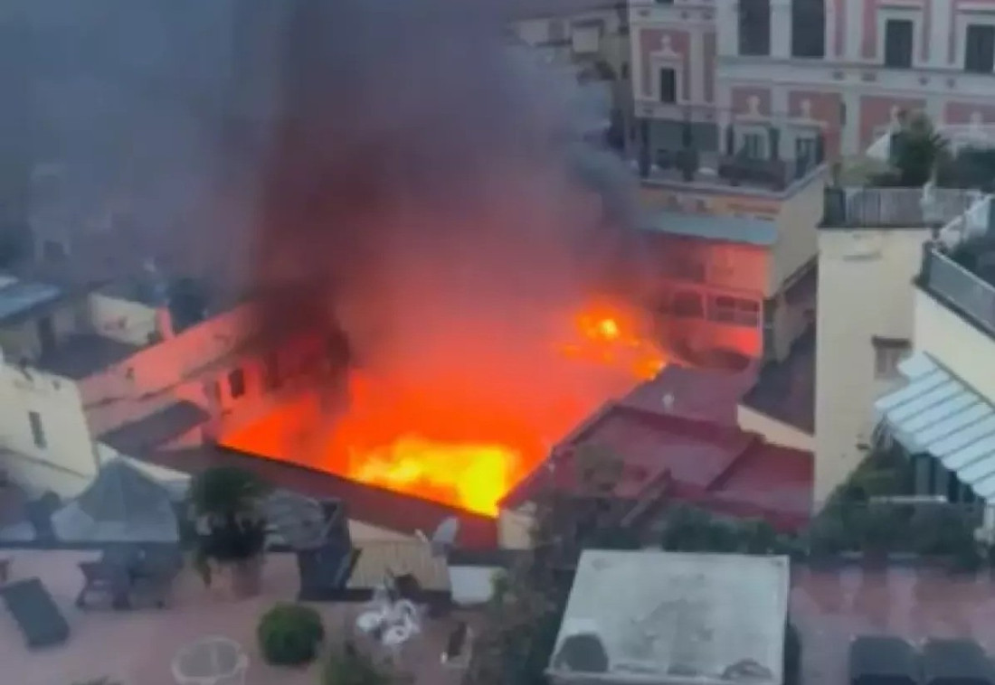 U Napulju izgorjelo pozorište Sannazaro iz 19. vijeka