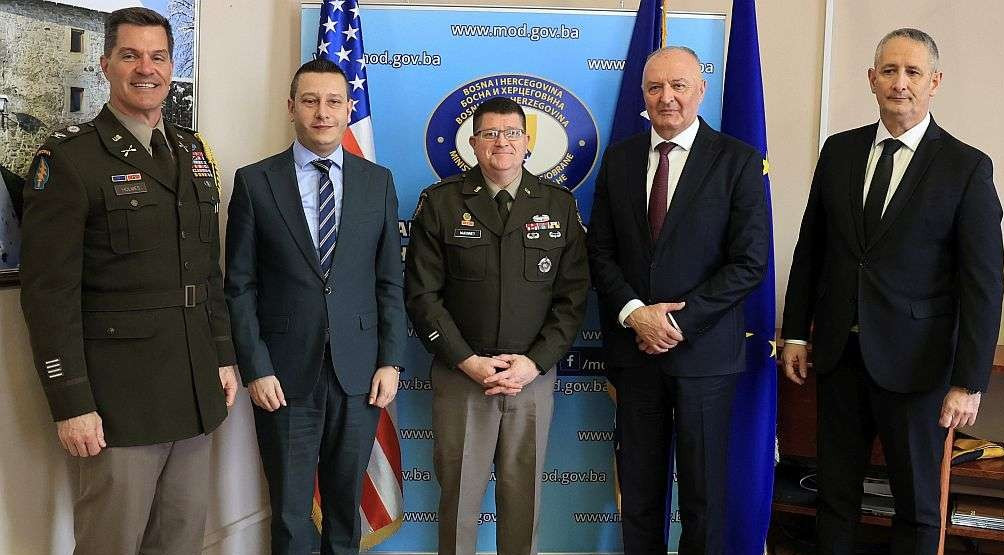 Helez i McKinney razgovarali o vojnoj saradnji SAD-a i BiH