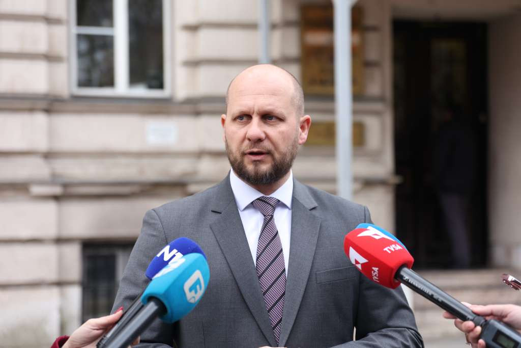 Skupštinska komisija prihvatila ostavku Nihada Uka, Vlada KS prelazi u tehnički mandat