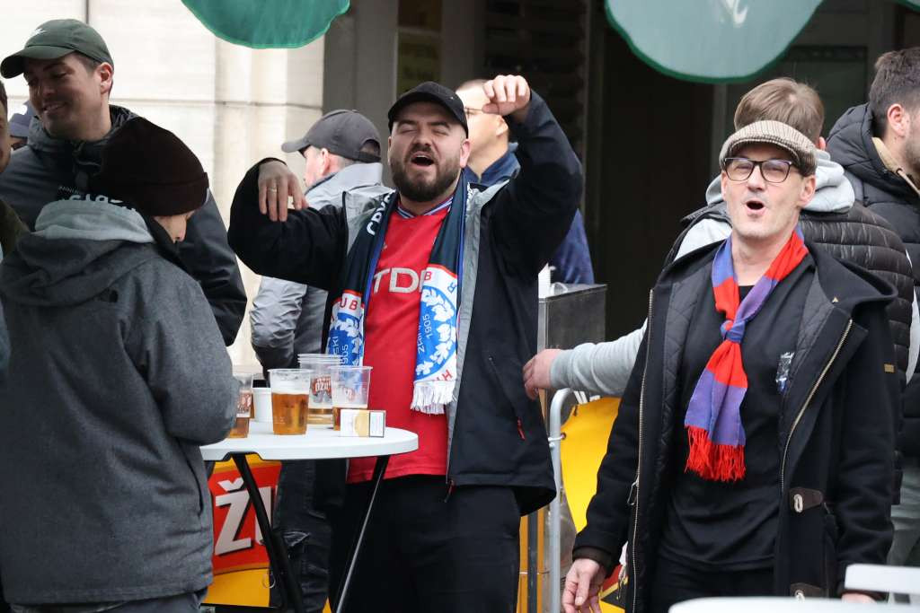 Navijači Crystal Palacea počeli se organizirano okupljati u Mostaru