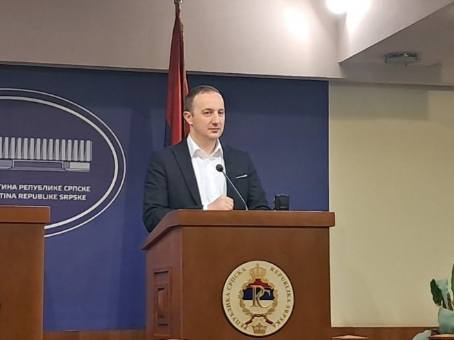 SDS predložio usvajanje rezolucije o zabrani ustaštva