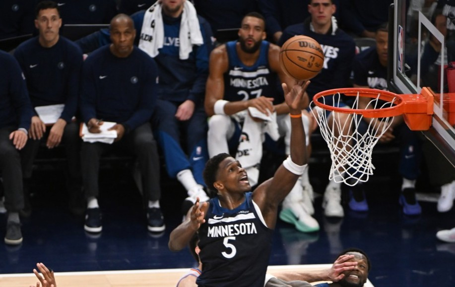 Edwards predvodio Minnesotu do pobjede nad Clippersima